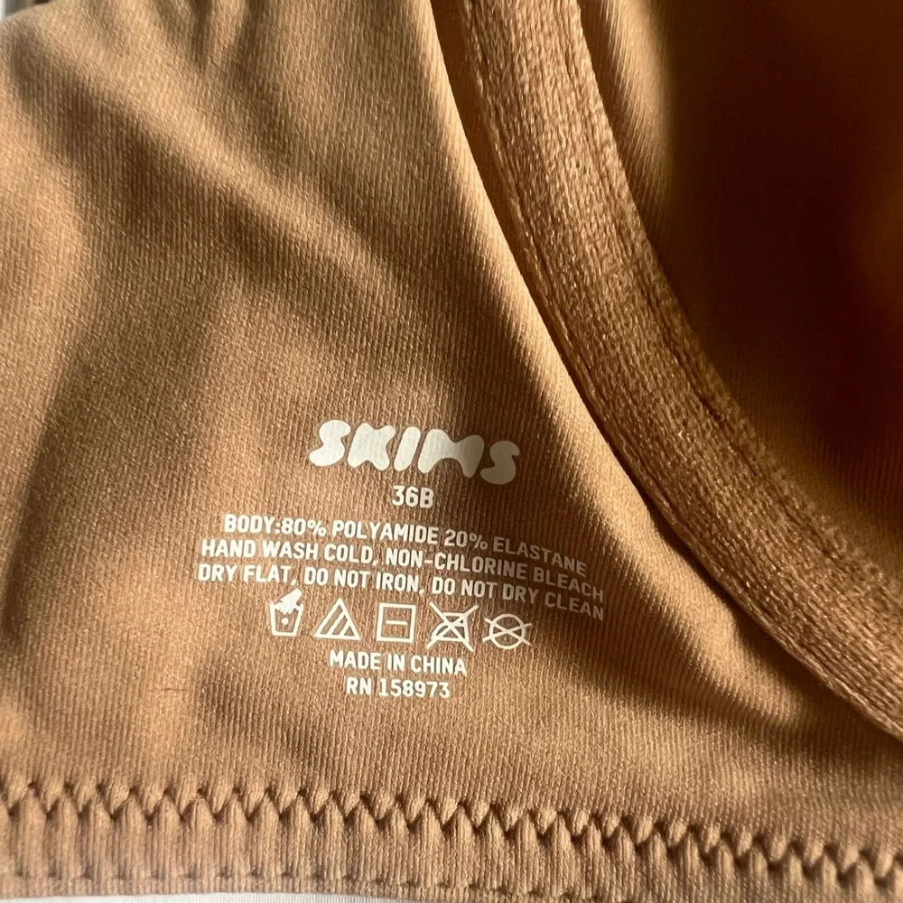 Skims Tan Underwire Bra - Picture 2 of 5